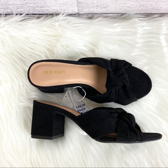 Old navy black velvet block heel sandals - Picture 2 of 10